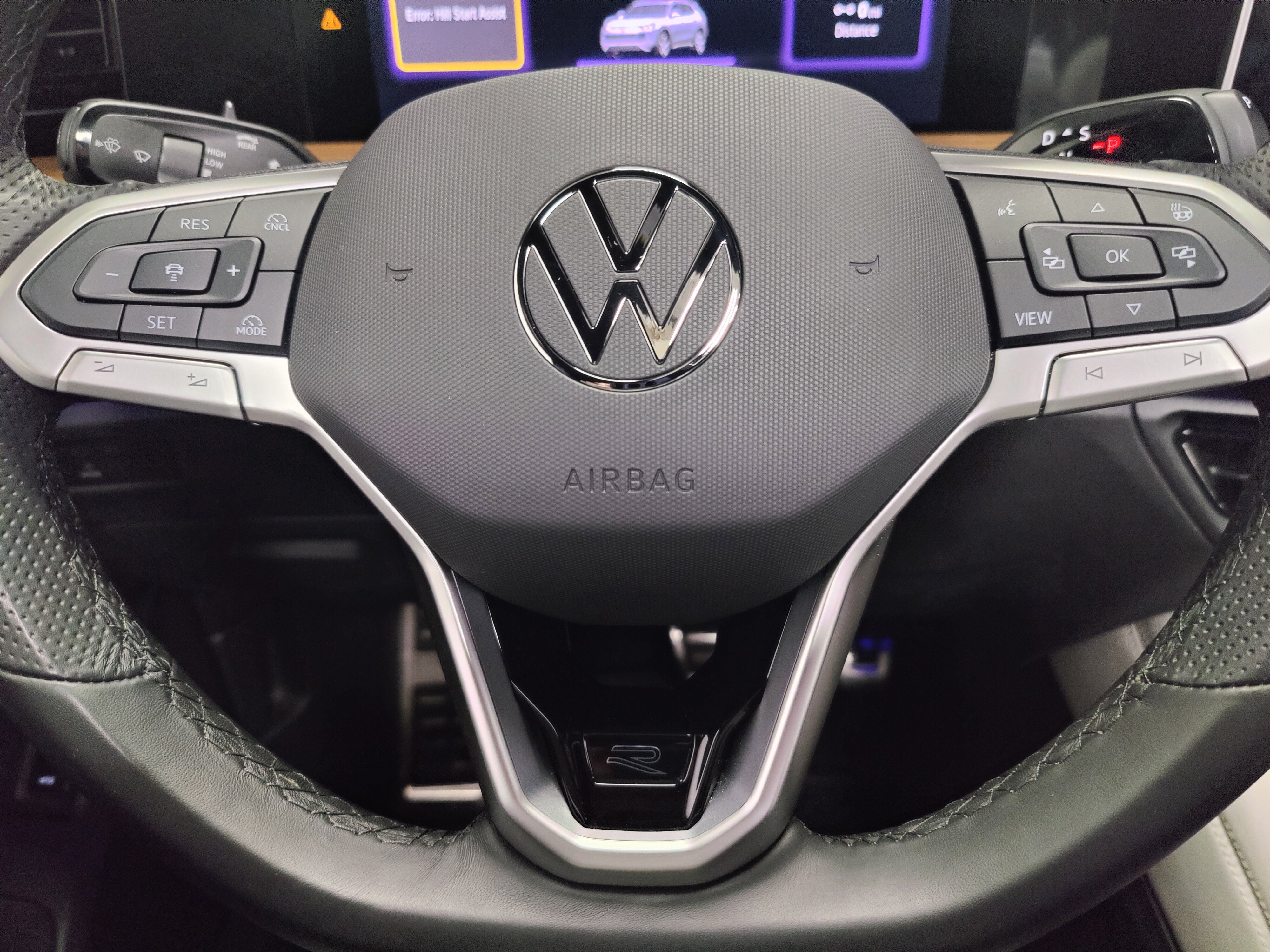 Used 2025 Volkswagen Tiguan SEL R-Line AWD/4WD image 33