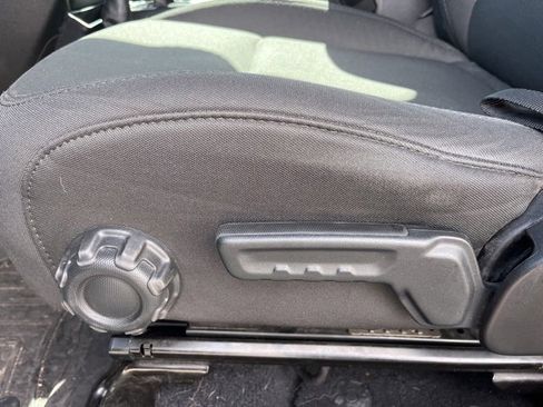 Used 2019 Jeep Wrangler Unlimited Sport S image 15