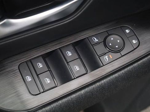 New 2026 Nissan Kicks SV FWD image 10