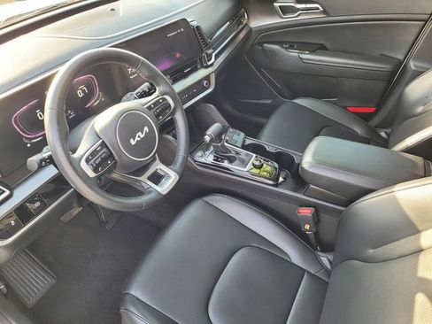 Used 2024 Kia Sportage EX FWD image 8