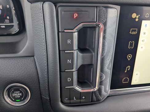 Used 2023 GMC Yukon Denali image 28