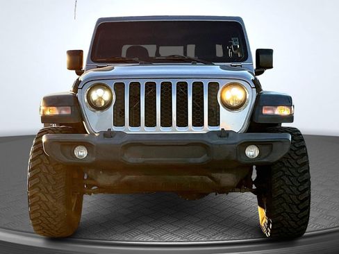 Used 2020 Jeep Gladiator Sport w/ Quick Order Package 24S AWD/4WD image 3