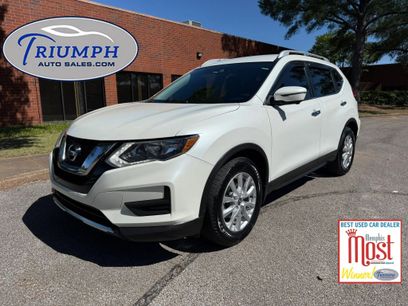 Used 2017 Nissan Rogue SV w/ SV Premium Package