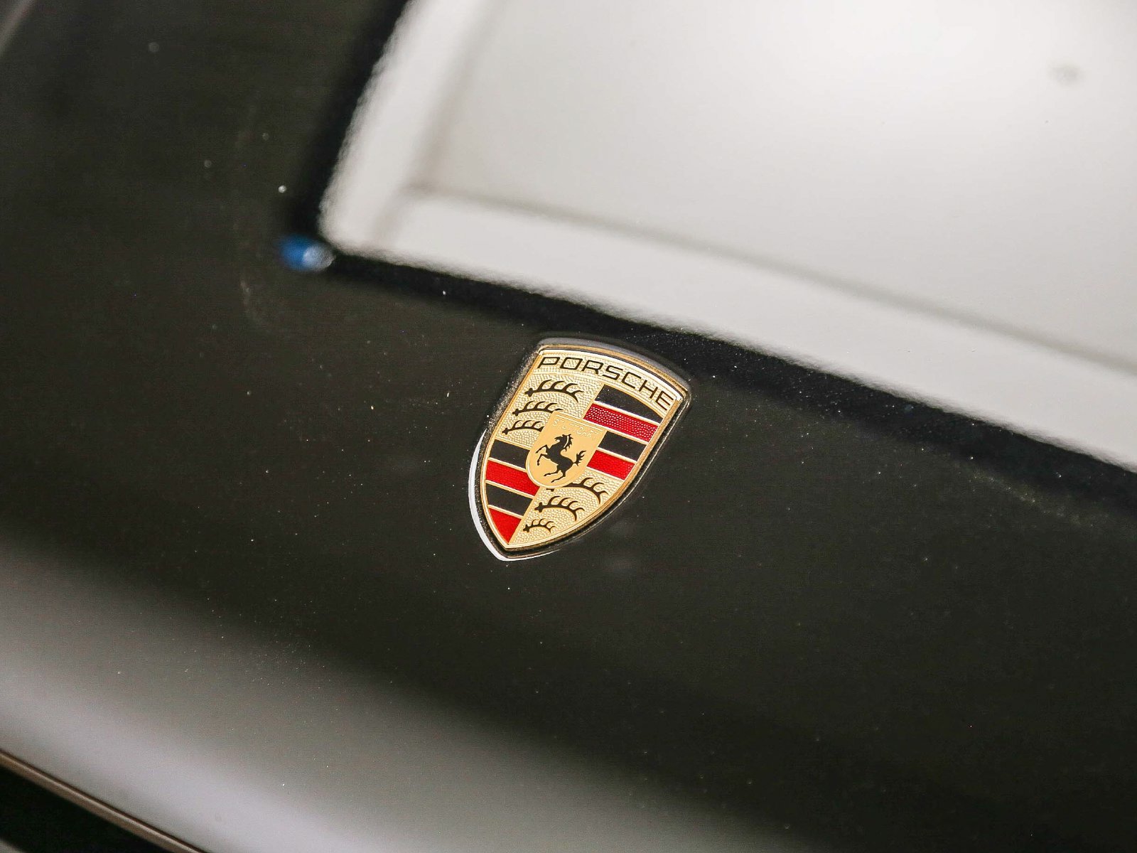 Certified 2025 Porsche Macan S AWD/4WD image 13