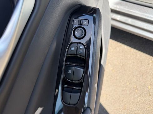 Used 2023 Nissan Altima 2.5 SV AWD/4WD image 12
