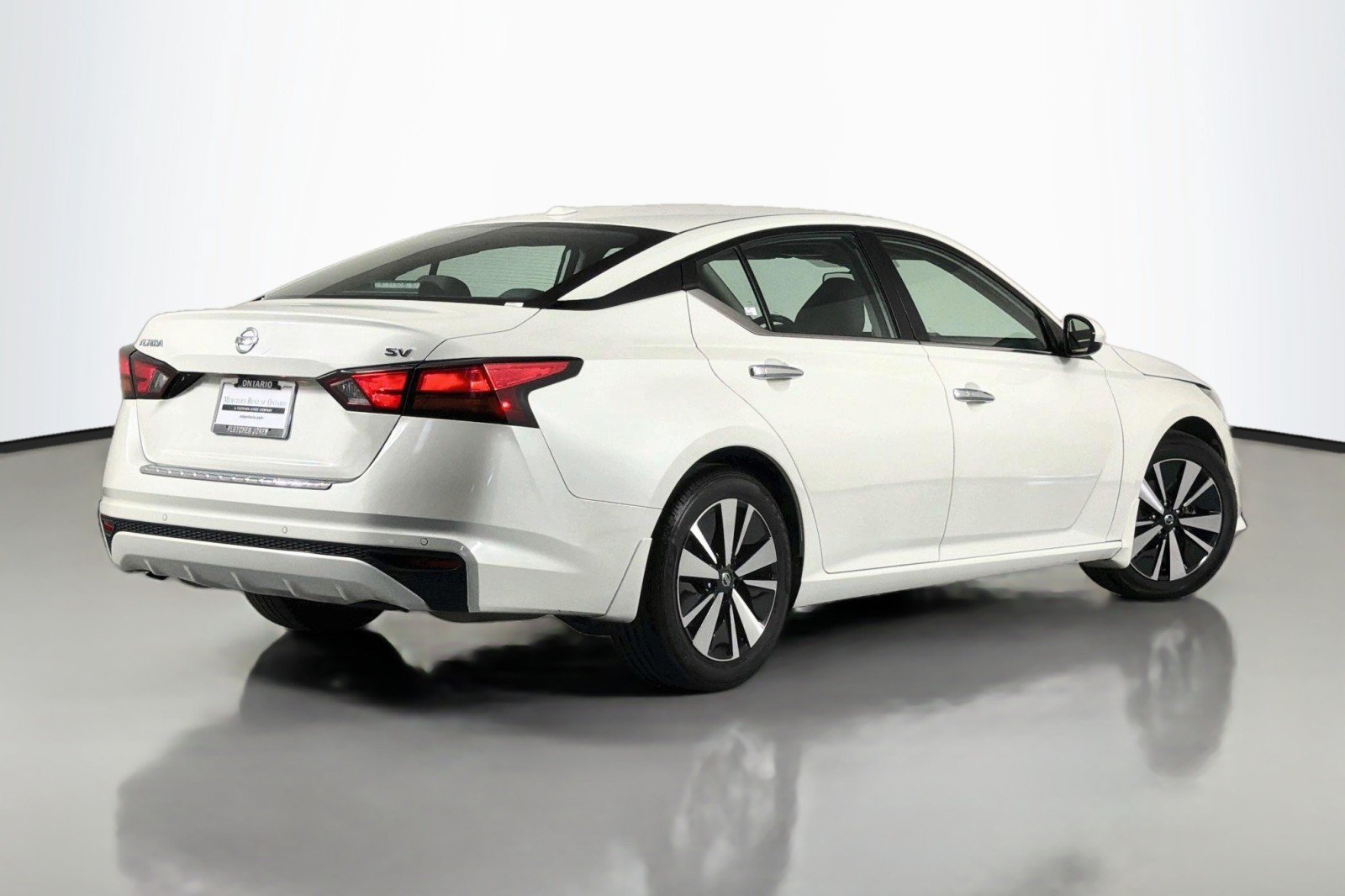 Used 2022 Nissan Altima 2.5 SV FWD image 12