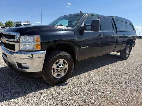 Used 2013 Chevrolet Silverado 2500 LT w/ Interior Plus Package AWD/4WD image 4