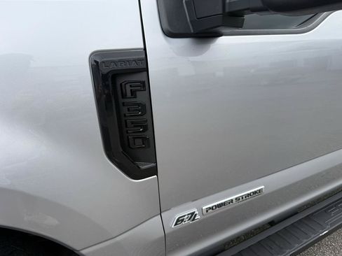 Used 2022 Ford F350 Lariat w/ Black Appearance Package AWD/4WD image 7