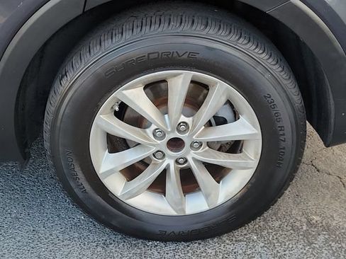 Used 2018 Kia Sorento FWD image 6
