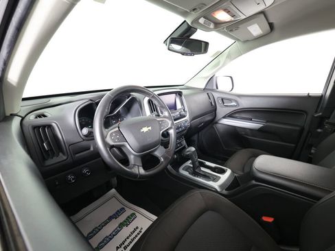 Used 2017 Chevrolet Colorado LT w/ LT Convenience Package image 10