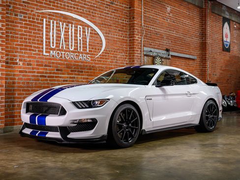 Used 2017 Ford Mustang Shelby GT350 w/ Electronics Package image 4