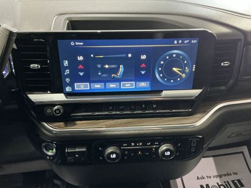 Used 2024 Chevrolet Silverado 3500 LT image 29