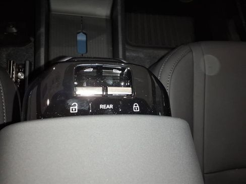 New 2026 Volvo EX30 Ultra image 16