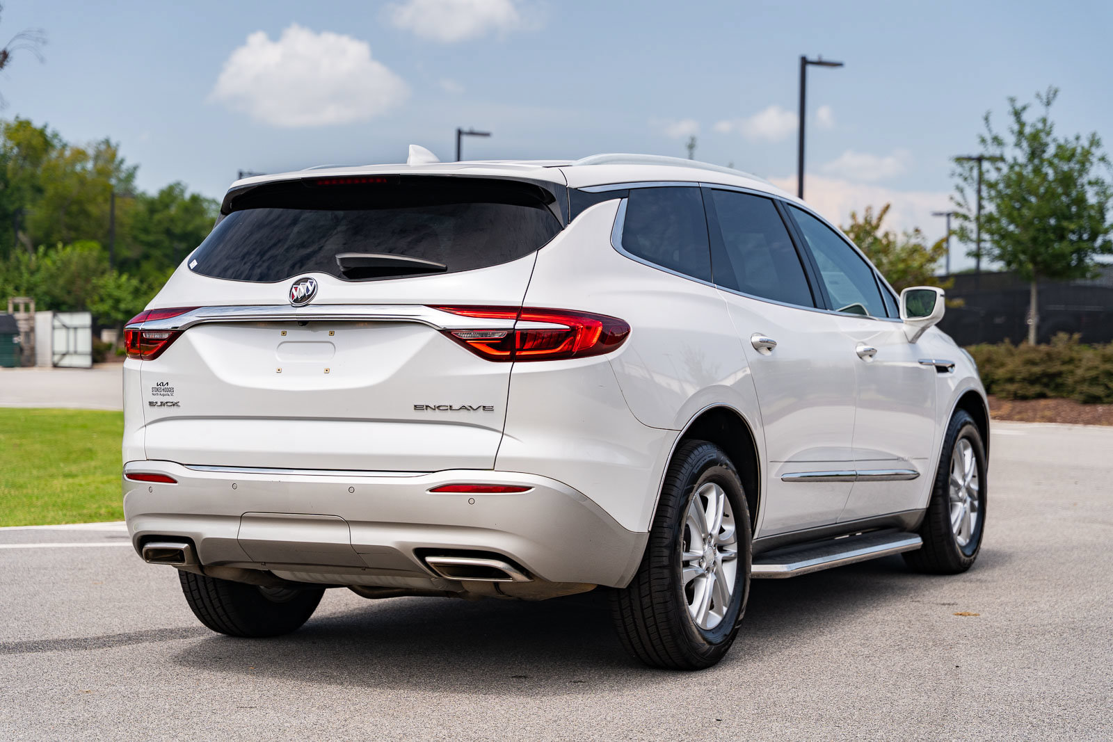 Used 2018 Buick Enclave Premium FWD image 7