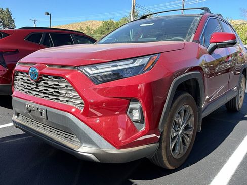 Used 2023 Toyota RAV4 Limited AWD/4WD image 4