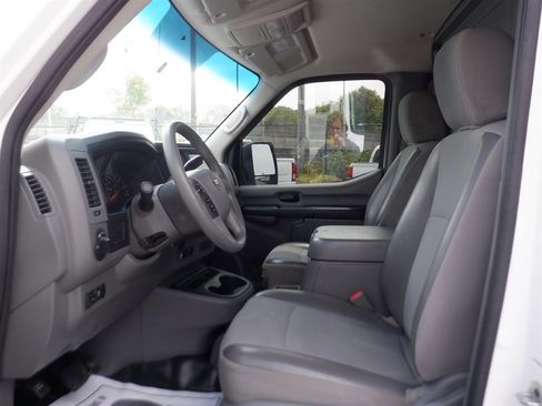 Used 2021 Nissan NV 2500 SV image 14