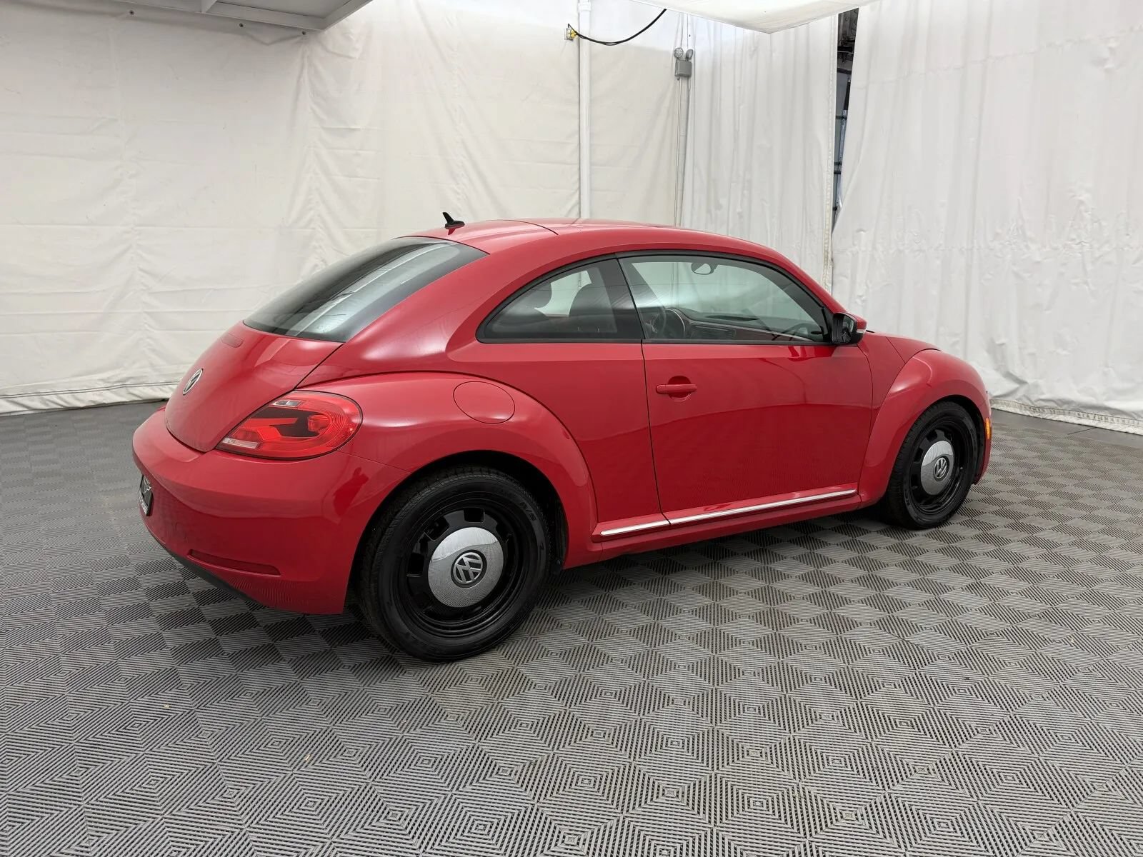 Used 2013 Volkswagen Beetle 2.5 FWD image 5