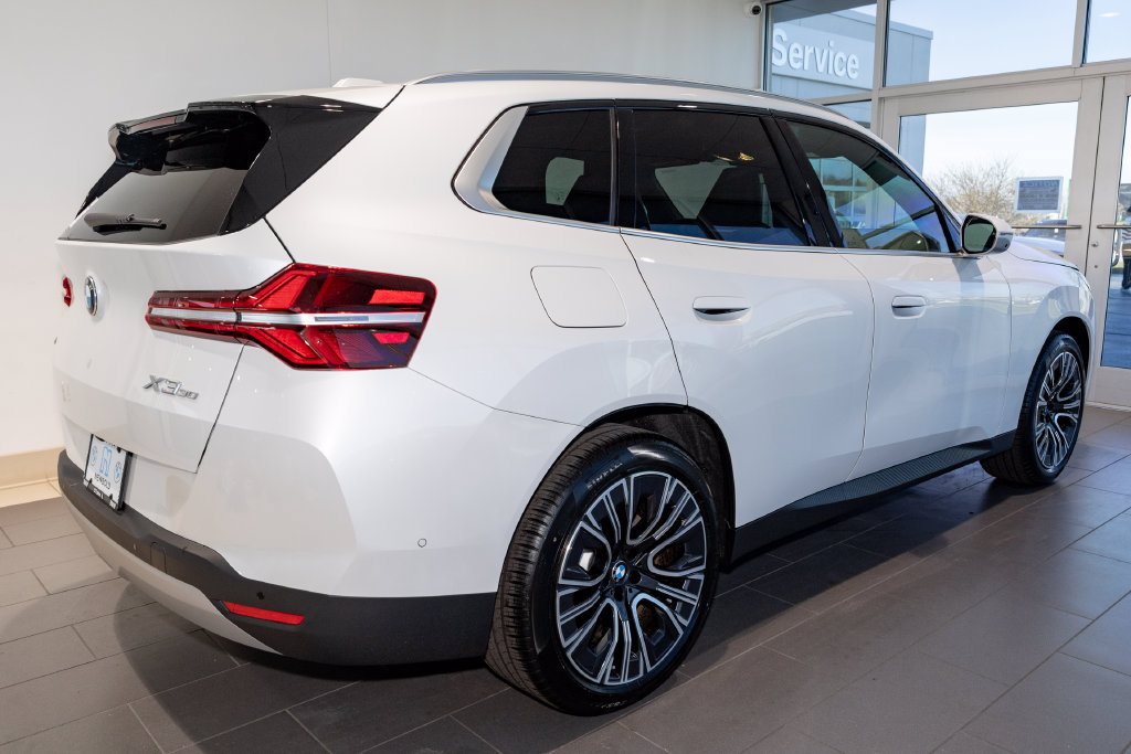 Used 2026 BMW X3 xDrive30i w/ Premium Package AWD/4WD image 16