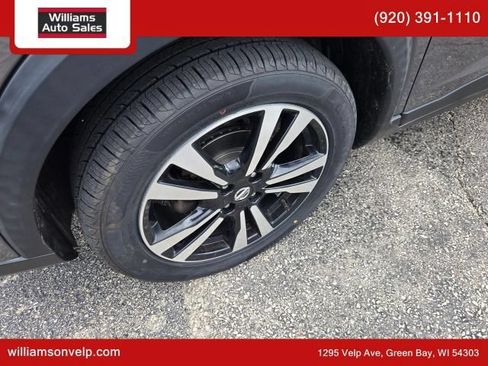 Used 2020 Nissan Kicks SV FWD image 9