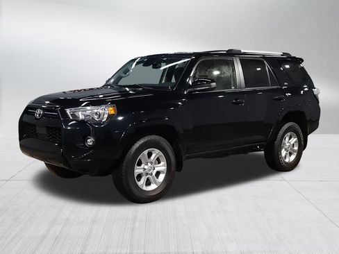 Certified 2024 Toyota 4Runner SR5 image 3