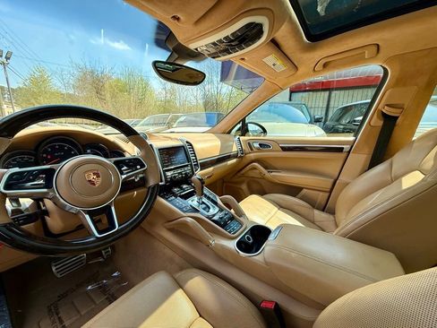 Used 2016 Porsche Cayenne GTS AWD/4WD image 15