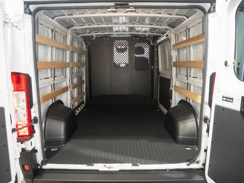 Used 2025 RAM ProMaster 2500 w/ U-Haul Equipment Group FWD image 10