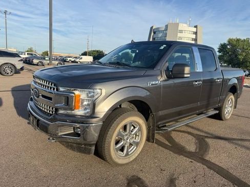 Used 2019 Ford F150 XLT w/ Equipment Group 302A Luxury AWD/4WD image 6