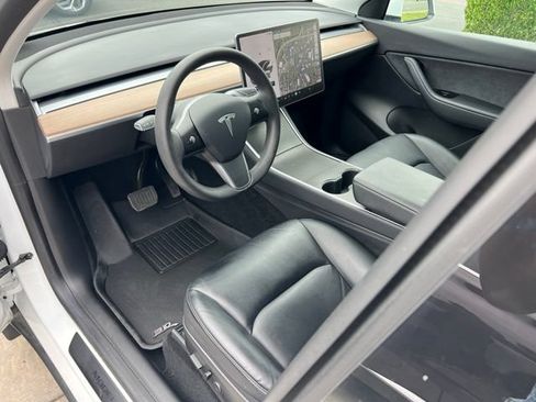 Used 2021 Tesla Model Y Long Range AWD/4WD image 13