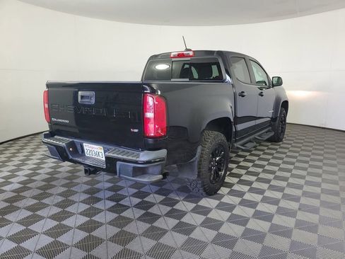 Used 2022 Chevrolet Colorado Z71 w/ Z71 Midnight Edition image 4