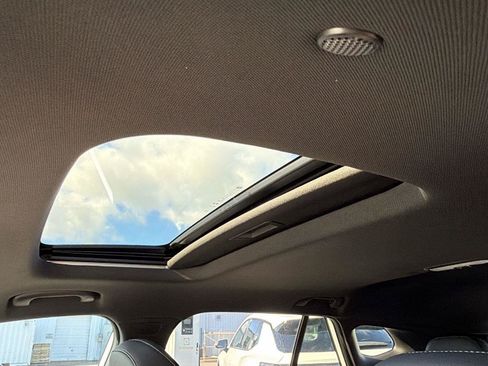 New 2026 Chevrolet Trax RS w/ Sunroof Package FWD image 3