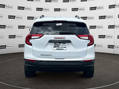Used 2023 GMC Terrain SLT w/ Infotainment Package II image 5