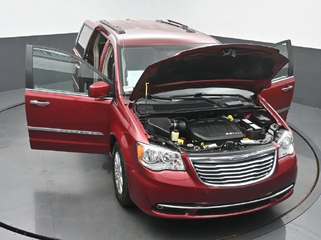 Used 2016 Chrysler Town & Country Touring w/ Driver Convenience Group FWD image 63