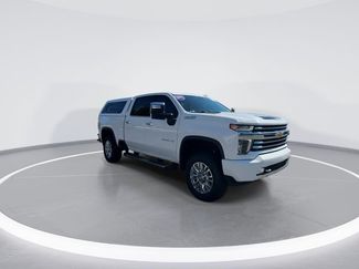 Used 2023 Chevrolet Silverado 2500 High Country w/ Z71 Off-Road Package AWD/4WD video 1