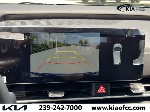 New 2026 Kia Carnival LX FWD image 27