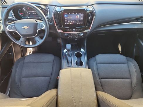 Used 2023 Chevrolet Traverse LT image 19