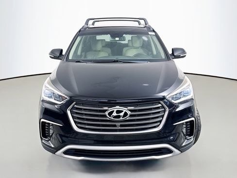 Used 2018 Hyundai Santa Fe Limited w/ Cargo Package FWD image 2