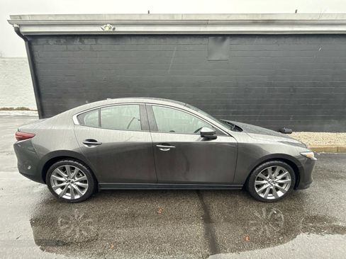 Used 2019 MAZDA MAZDA3 Sedan w/ Preferred Package image 3