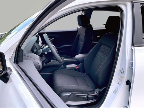 Certified 2026 Honda HR-V LX image 15