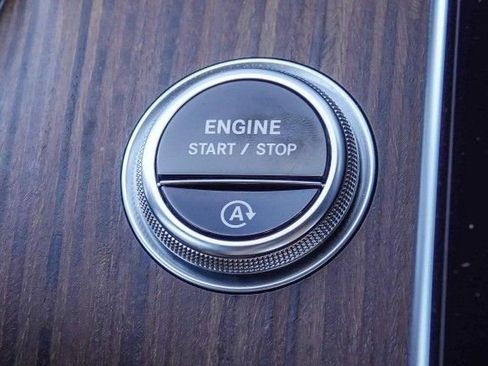 Used 2025 Mercedes-Benz C 300 Sedan image 22