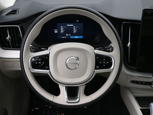 New 2026 Volvo XC60 B5 Ultra w/ Protection Package Premier image 18