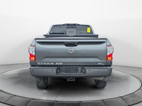 Used 2016 Nissan Titan SL image 4