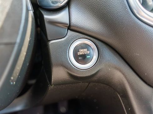 Used 2022 Chevrolet Equinox LT image 27