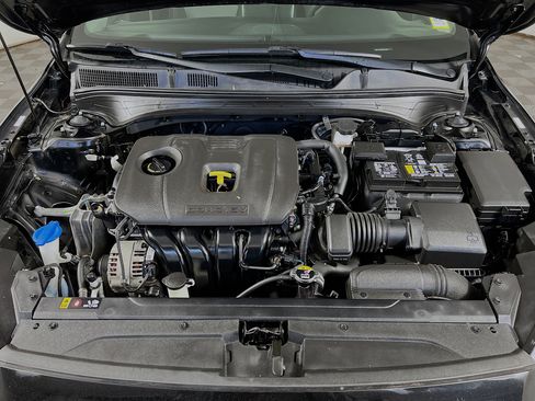 Used 2023 Kia Forte LXS image 25