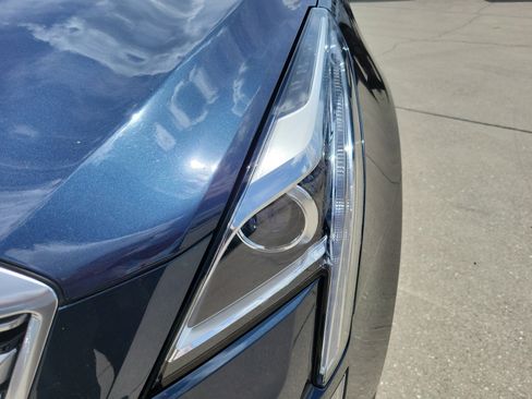 Used 2018 Cadillac XT5 AWD image 9