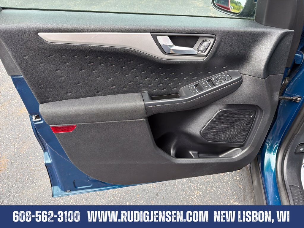 Used 2020 Ford Escape SE AWD/4WD image 10