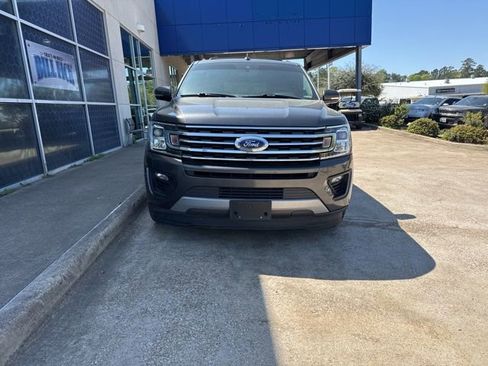 Used 2020 Ford Expedition XLT w/ Equipment Group 202A image 3