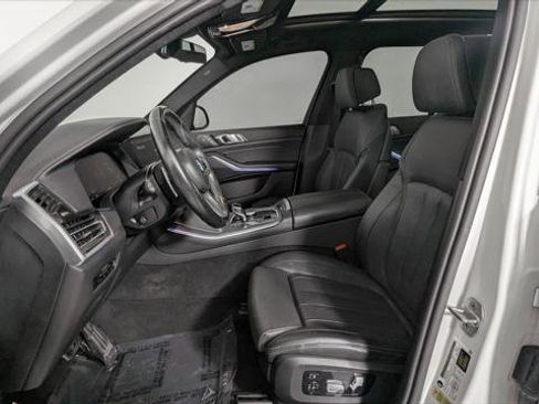 Used 2022 BMW X5 sDrive40i w/ M Sport Package image 14