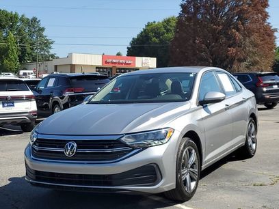 Used 2023 Volkswagen Jetta SE