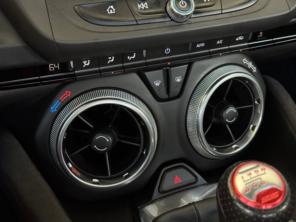 Used 2023 Chevrolet Camaro SS w/ Design Package 3 RWD image 31