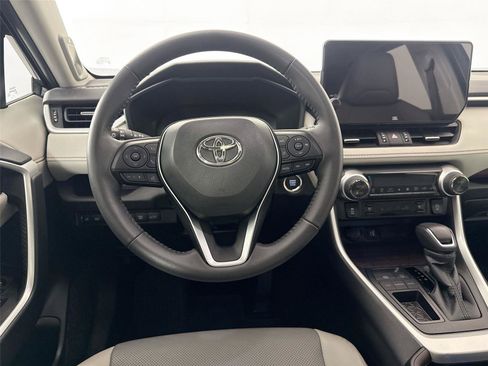 Certified 2025 Toyota RAV4 Limited FWD image 33
